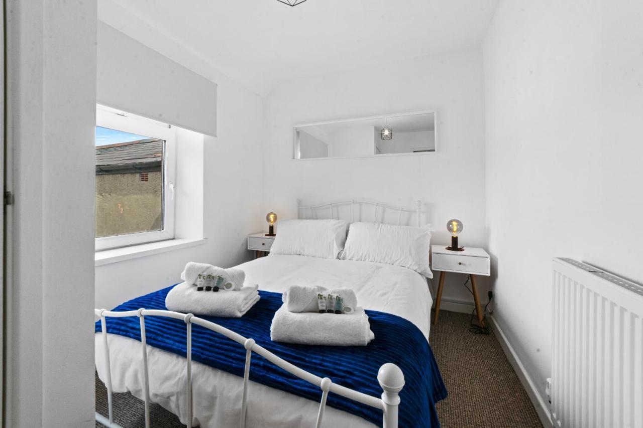 Village Cwtch Whitchurch 2 Bedroom Apartment Cardiff Exterior foto