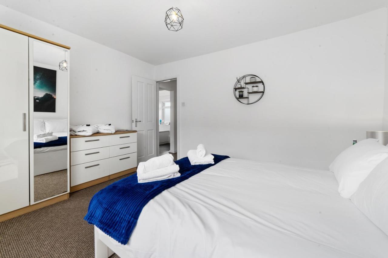 Village Cwtch Whitchurch 2 Bedroom Apartment Cardiff Exterior foto